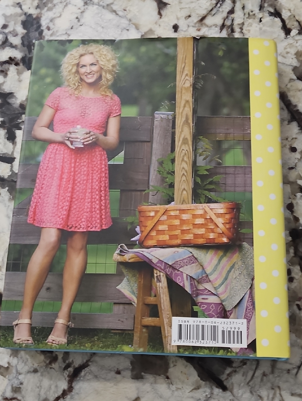 Autographed "Oh Gussie!" Recipe Book by Kimberly Schlapman - Picture 11 of 11
